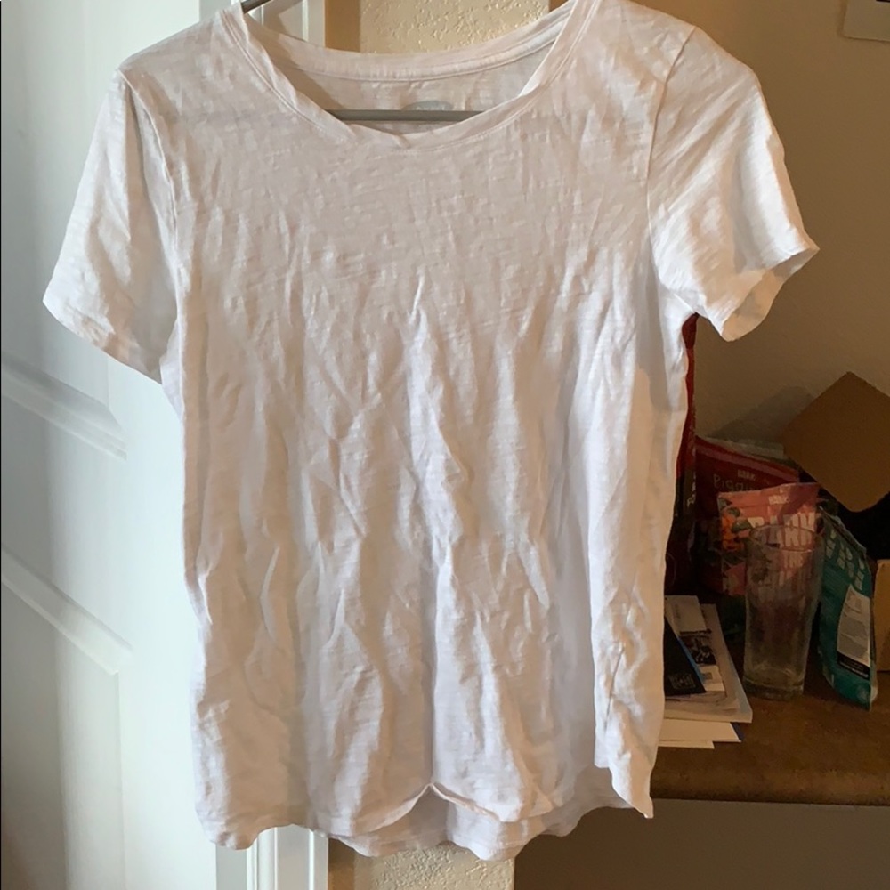 Plain white t shirt